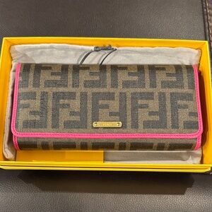 Authentic Fendi Black and Pink Women's Wallet